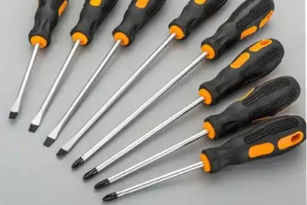 The Complete Guide To Screwdrivers: Types, Sizes, Uses, And Best Sets